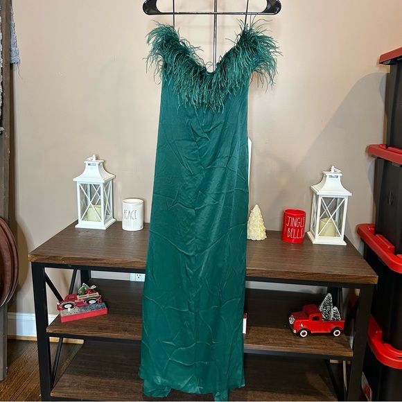 ZARA WOMAN MIDI FITTED SATIN DRESS WITH FEATHERS BOTTLE GREEN 7844/934 NWT - Picture 7 of 10